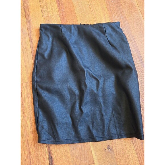 Windsor ring the alarm mini faux leather skirt small - Picture 4 of 6